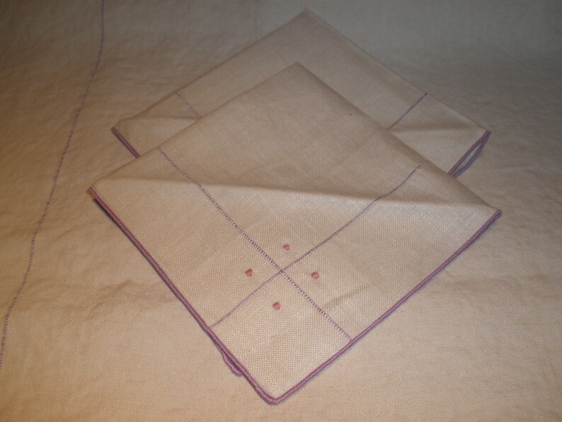Embroidered Tablecloth Napkins Vintage 1970/'s Ecru Lavender Square Table Cover Matching Napkins Dining Home Decor Linens