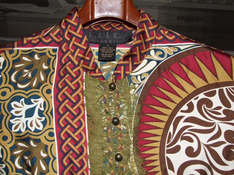 Blouse NICOLE MILLER Collection Silk Print ShirtAuthentic Nicole Miller Collection P 100/% Silk Made in China Size Small with Buttons Shirt