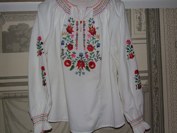 STUNNING Vintage c.1990s Hungarian KALOCSA White C