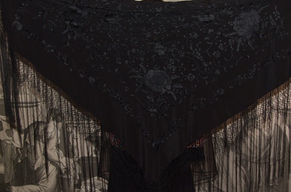 FABULOUS SCARF!/Antique c.1930s Intricate Piano H… - image 1