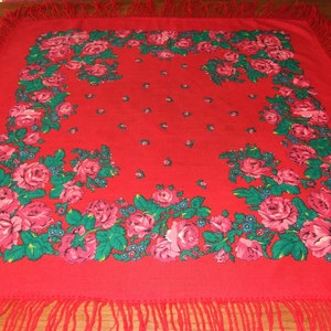 LOVELY! Polish Folk Cracovian Vintage Floral Motif Red Fine Wool Scarf / BEAUTIFUL Polish Folk Cracovian Design Handmade Wool Fringe Shawl