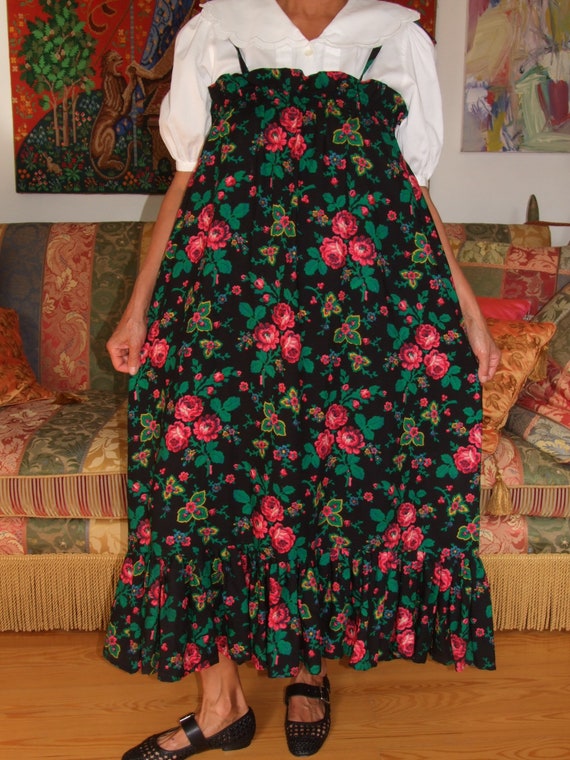 FASHIONABLE Vintage Folk Dress or Skirt! Rare Folk