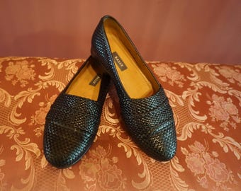 BALLY Boll! Vintage, authentische Herrenschuhe aus echtem Leder, Größe 10 1/2 W – elegante schwarze Brogue-Loafer aus gewebtem Leder.