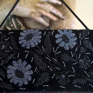 BEAUTIFUL Vintage Handmade Beaded Black & Silver Evening Shoulder Bag/ LOVELY Elegant Hand Embroidered Black Velvet Satin Beaded Black Purse