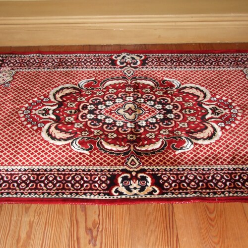 LOVELY Vintage Polish Decorative Tribal Ethnic- Boho- Folk/Bohemian Turkish shops Motif Chenille Fringe Hallway Rug, Bedside Rug, Kilim, Floor Rug