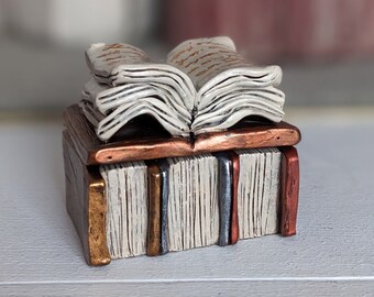 Books Ring Presentation Box, Metallic Colours Rustic Style Jewelry Keeper with Lid, Gift for Reading Lover