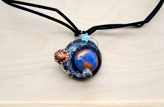 Weird 2024 necklace clasp