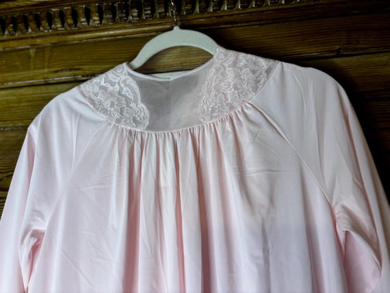 Shadowline peignoir set small - image 9