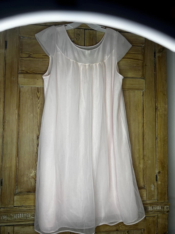 Shadowline peignoir set small - image 13