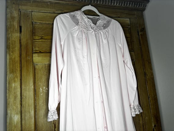 Shadowline peignoir set small - image 2