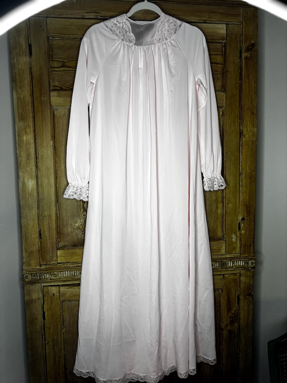 Shadowline peignoir set small - image 6