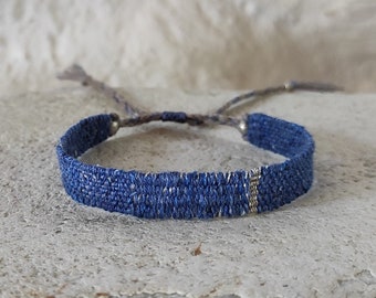 Bracelet tissé à la main Bleu Indigo et Argent - Fibres Naturelles Soie, Coton, Lin - Mini Tissage - Bracelet Minimaliste Tissé - Métier à Main