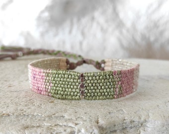 Bracelet tissé à la main - Rose verte, blanc et argent - Bracelet en fibre de lin, soie et coton - Bracelet tissé minimaliste - Bijoux en textile