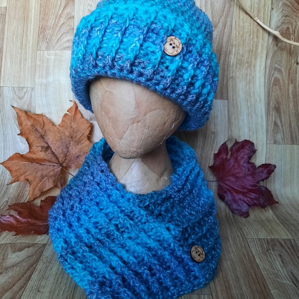 Ensemble chapeau et col au crochet - Le ciel est bleu, fil de marbre