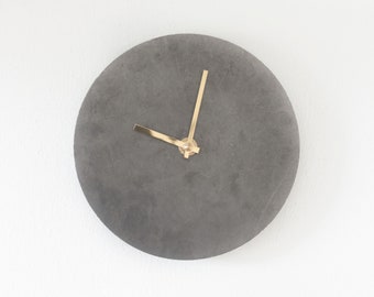 Design Wanduhr "Round the Clock"  | Wohnaccessoire | Uhr aus Metall | Industrial Style | Minimalistische Uhr | Moderne Uhr