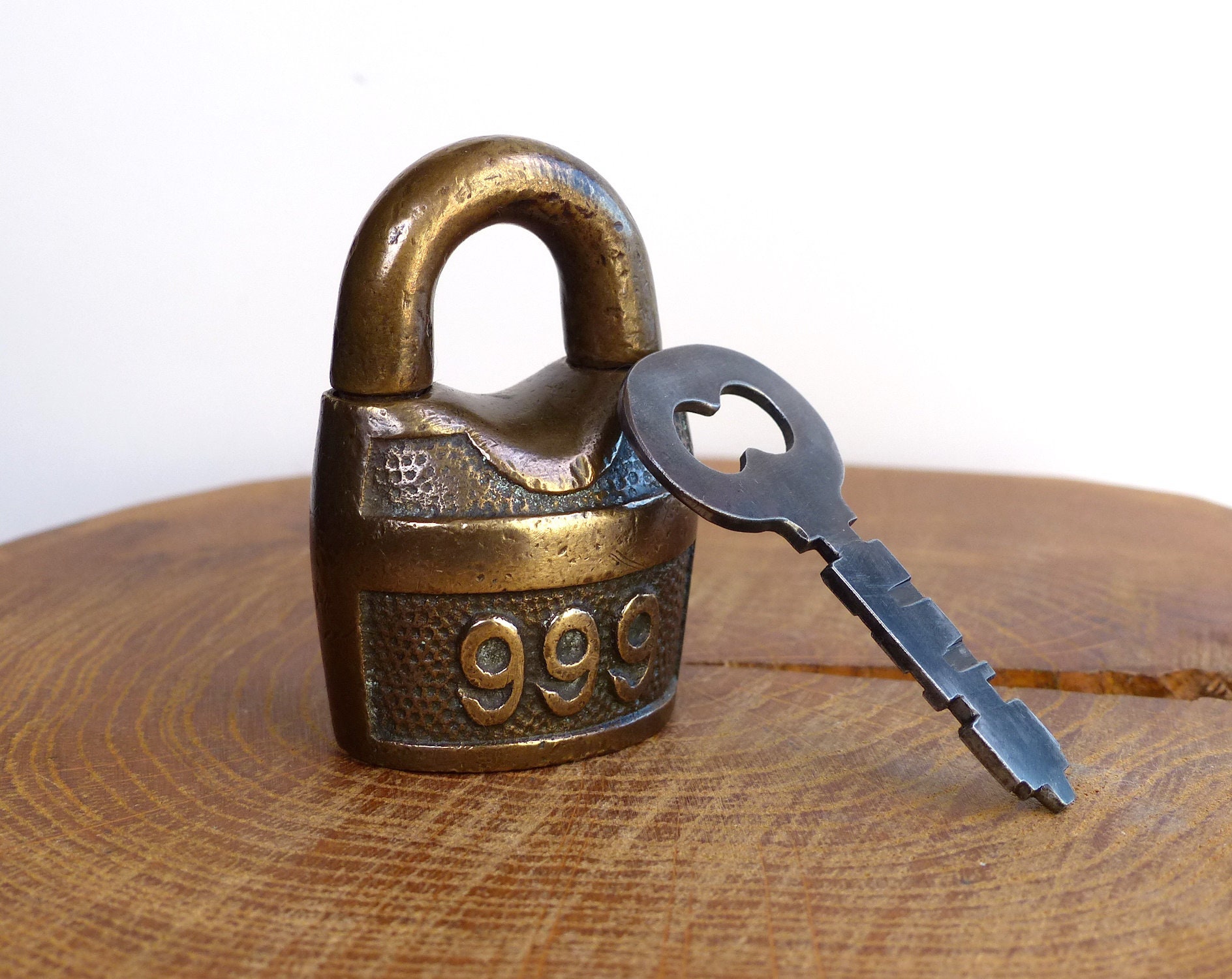 Antique Bronze 999 Padlock With Key Lucky 999 Padlock Working Antique Bronze 999 Padlock With Key Lucky 999 Padlock Working