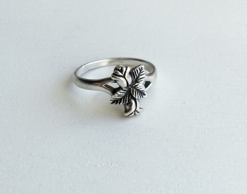 Vintage 925 Sterling Silver Flower Ring Rose ring size 7.5 Blossom Ring Floral Ring Leaf Ring flower jewelry