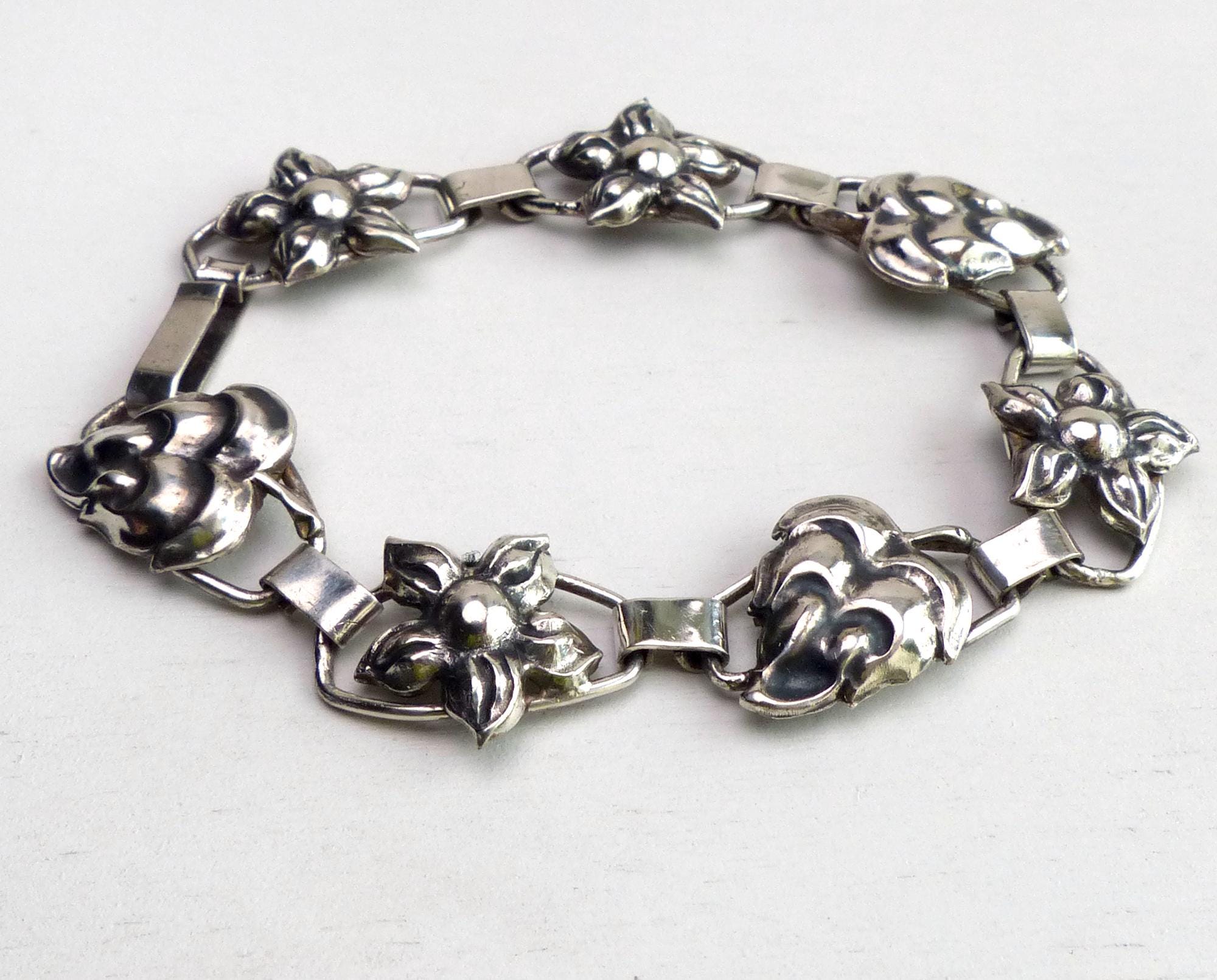 Vintage Sterling Silver バングル　デザイン Victor Janson Sweden Sterling Silver Floral Leaf Panel Bracelet