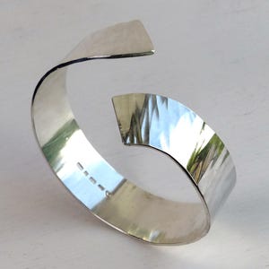 Ingemar Magnusson Sweden Massive 50grams Sterling silver hammered Cuff Bracelet modern Wave Bracelet Vintage Swedish Scandinavian jewelry