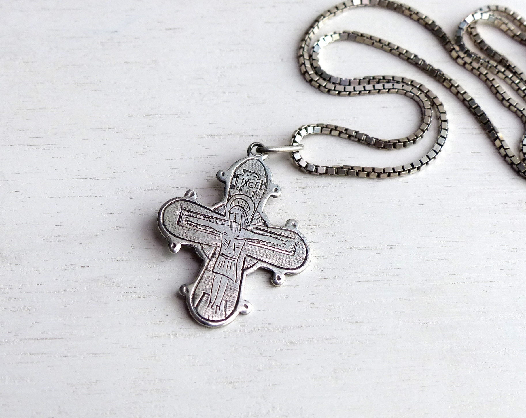 Dagmar 2024 cross necklace