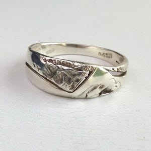 Guldkedjan Gk Sweden 835 Solid silver Modernist ring Organic design Structural ring Cut out size 6.75 vintage Swedish Scandinavian jewelry