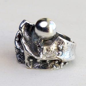Valon Kulta & Hopea Finland Sterling silver Modernist Brutalist ring Organic Sculptural ring Textured Vintage Finnish Scandinavian jewelry