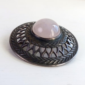 Kalevala Koru Finland 916H Solid silver Brooch with Rose quartz mid century modern Brooch 1950s vintage Finnish Scandinavian jewelry