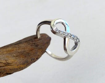 Bague Infinity moderniste en argent sterling Per Sondergaard, style vintage scandinave, bijou danois vintage.