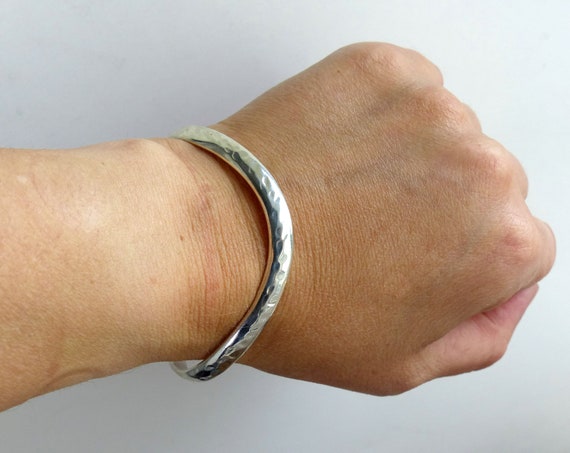 ヴィンテージ！Silver Wavy Cuff ブレスレット #1 Silver Wavy Cuff Bracelet – Front General Store