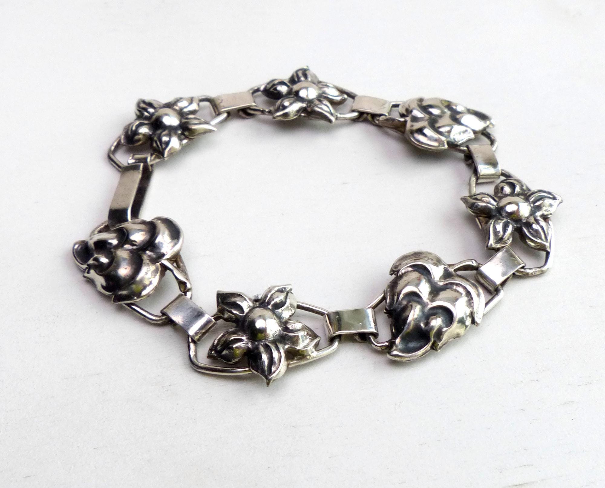 Victor Janson Sweden Sterling Silver Floral Leaf Panel Bracelet