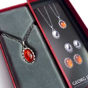 Georg Jensen Sterling Silver Pendant Of The Year 2001 in original box Danish Heritage Collection vintage Denmark Scandinavian jewelry