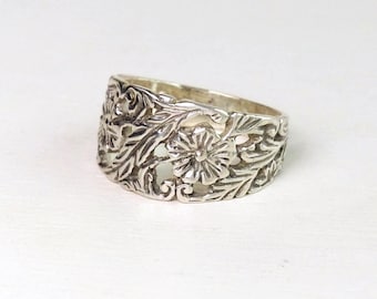 Hassing Denmark Sterling silver Flower ring cut out Floral Leaf ring modernist vintage Danish Scandinavian jewelry