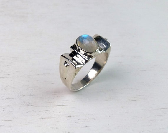Vintage Sterling silver Labradorite ring Modernist labradorite ring