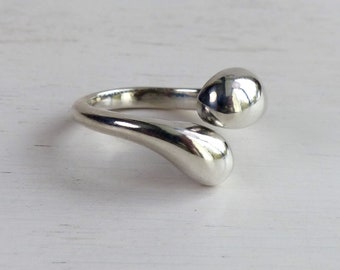 Scrouples Denmark Sterling silver Bypass Ring Double drop ring Wrap Ring size 7.5 Modernist vintage Danish Scandinavian jewelry