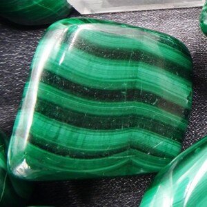 ONE Large Malachite tumbled and polished nugget Mineral Specimens/Gemstones for Sale image 5