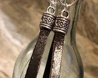 Pendientes de aro de cuero