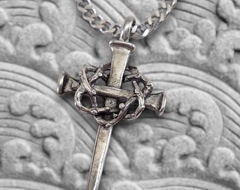 Nagel Kreuz mit Dornenkrone an Panzerkette (aa4chain)