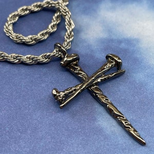 Nail Cross Gunmetal Finish Necklace Rope Chain (c8gmropech)