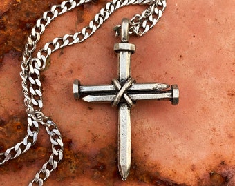Antique Silver Finish Three Nails Cross Necklace on Curb Chain
