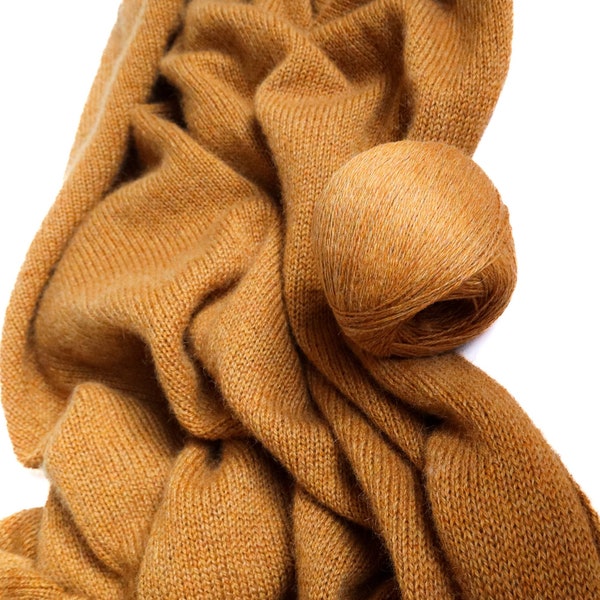 Fil de laine de chameau 100g boule en or ocre, fil de laine de chameau orange moutarde, fil de laine de laine pure, fil durable, fil écologique et éthique