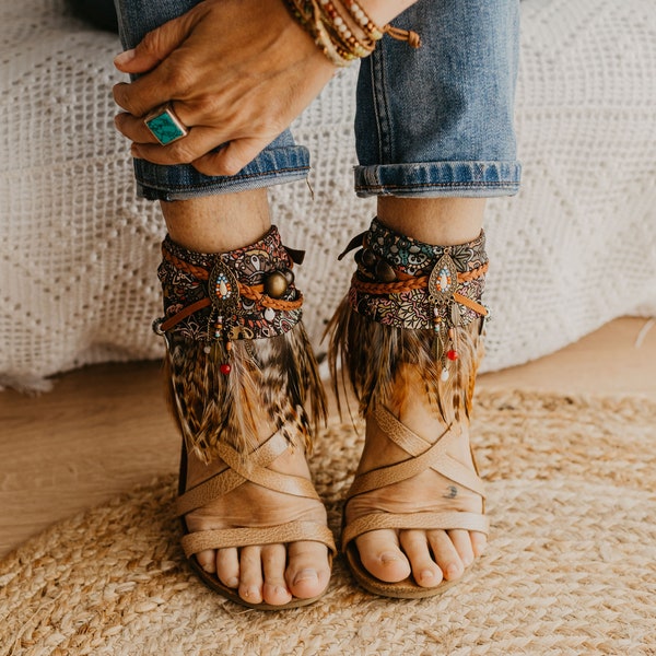 Feather Sandals, Ankle Cuffs, Bohemian Sandals, Fashionable Boho Feather Anklet , Gift For Free-Spirited Fashionistas