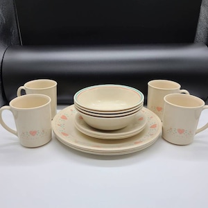 Vintage Corelle Forever Yours 16-Pc Set, 4-Dinner Plates 4-Cereal Bowls 4-Bread