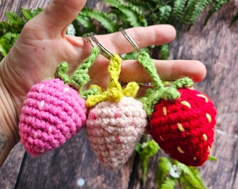 Strawberry keychain, Crochet Keychain, Strawberry Keyring, Fruit Keychain, Strawberries, Crochet Strawberry