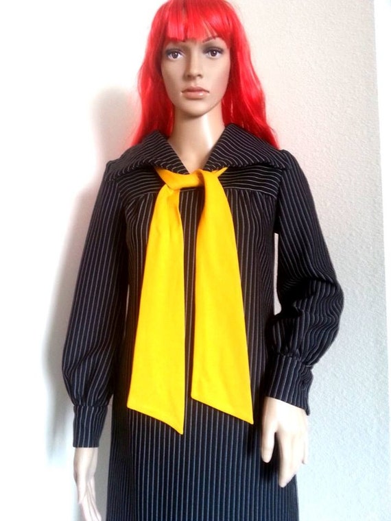 Pinstripe Black White Vintage 70s Point Collar YELLOW ASCOT BLOUSE Mini Dress Size M