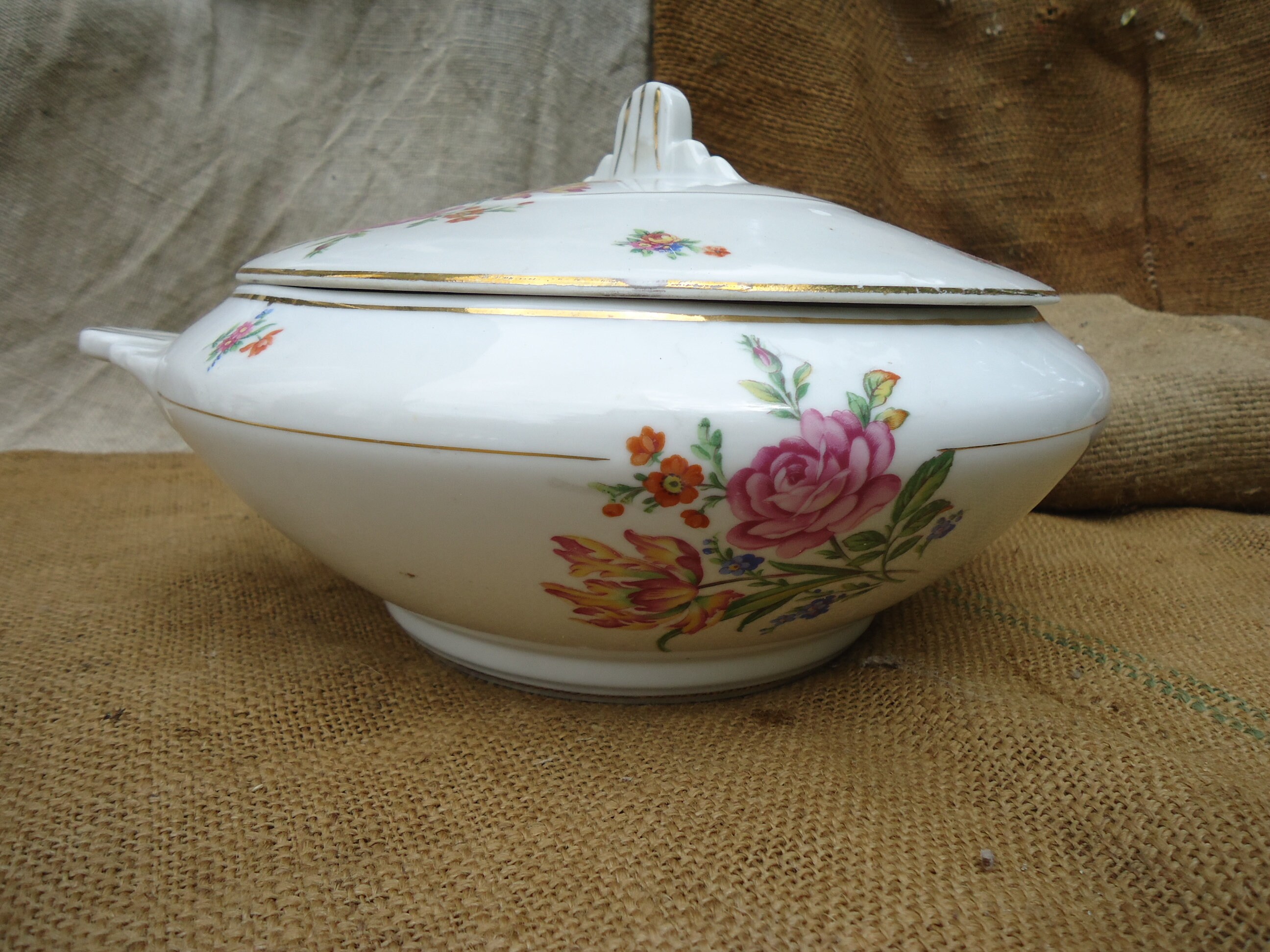 Grands Légumes ou Soupe Tureen Vintage Français Porcelaine de Chine Limoges Dans Un Style Art Déco a