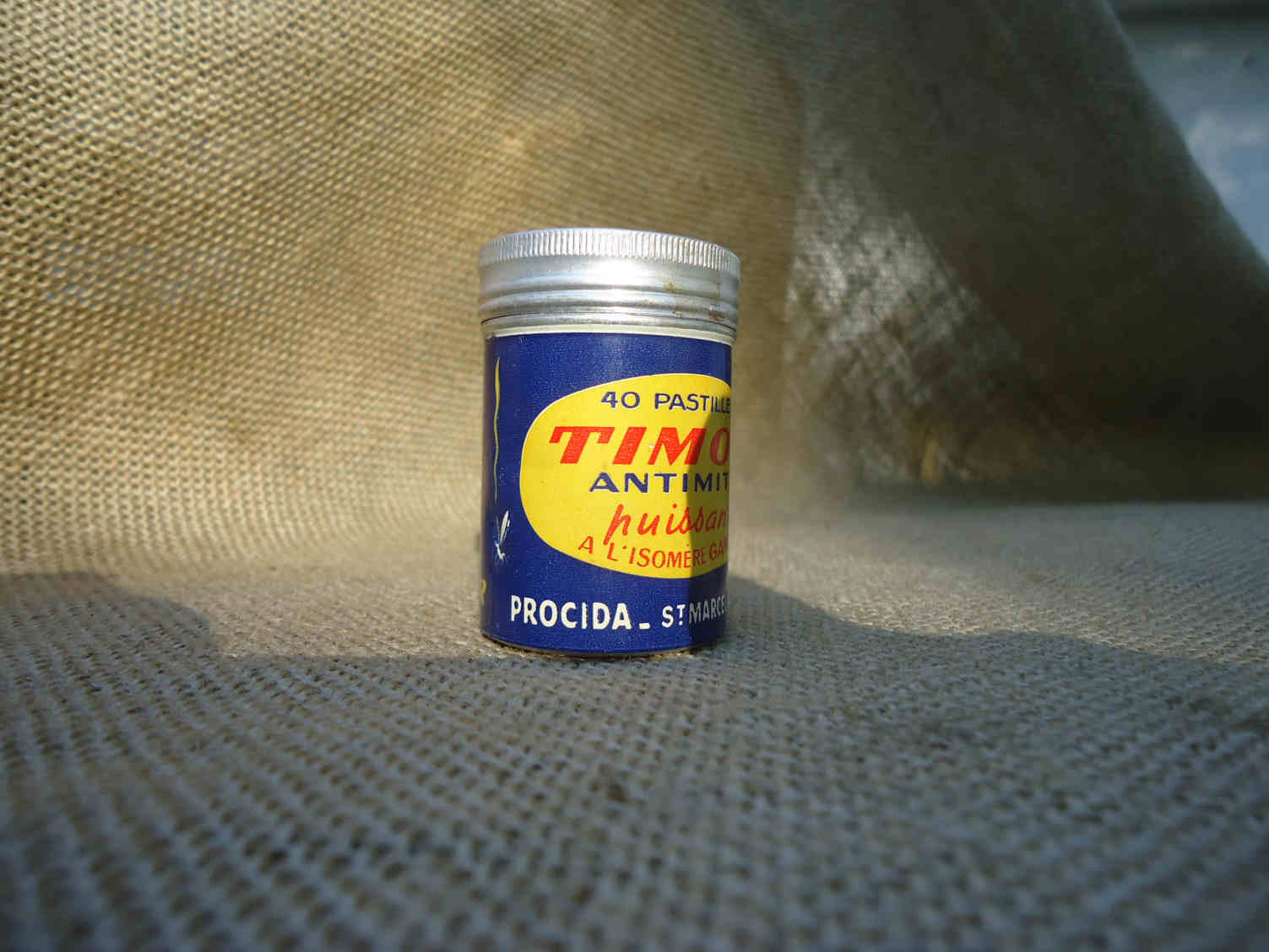 Comprimés Timor Belle Vintage 1950 Français Chimistes Pharmacie Tin Naphtaline Made in France