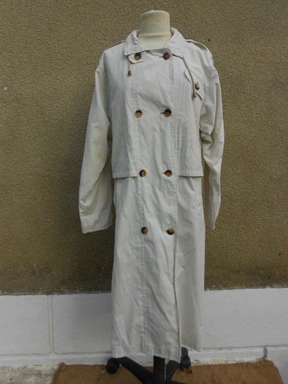 Vintage Ladies Cream or Beige Double breasted Rain