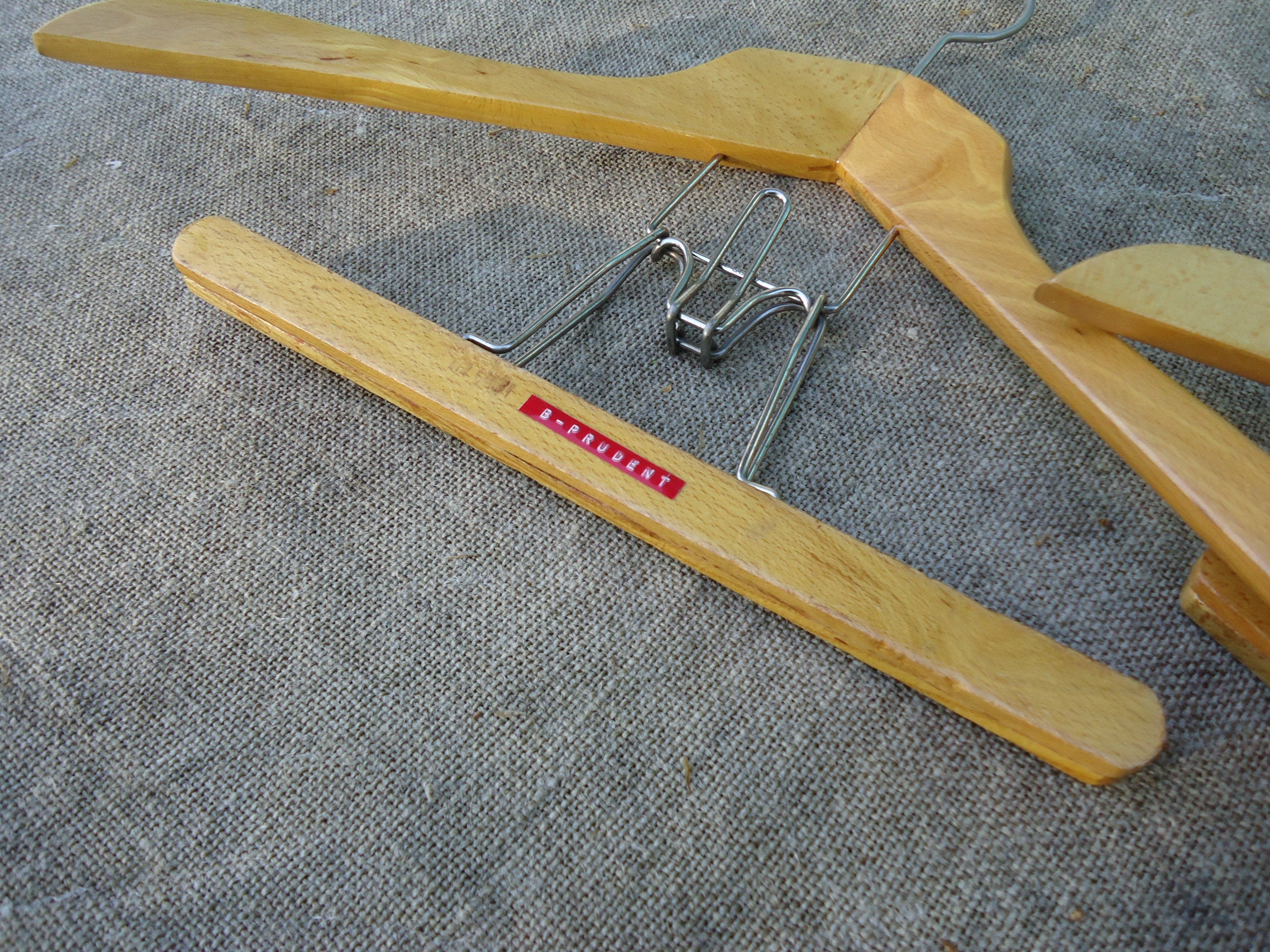 Manteau Cintres Paire de Costume Traditionnel en Bois Vintage Français Manteau et Pantalon Des Année