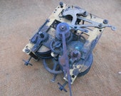 Clock Mechanism Brass Early 20th Century Vintage Pendulum Clock Movement Brass Frame Has Hands 11 x 11 x 7 cm 4.2 x 4.2 x 2.5 inches