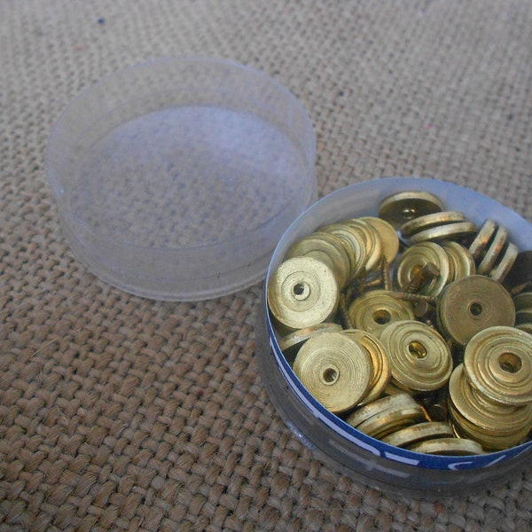 Boîte de bottes et chaussures en laiton faisant des rondelles et des clous ou des attaches parisiennes de 10 mm 8 mm vintage Français Cordonniers Fournitures de fabrication de chaussures